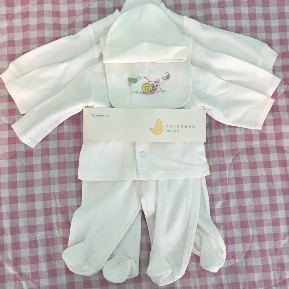 First Moments - 0 to 3 months - 6 piece layette